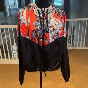 Nike Hyper Femme Windrunner Cropped Floral Jacket 2X (runs small)